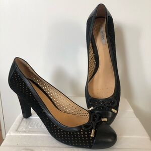 Geox Respira Black Perforated Suede  Women's Pumps with bows on toes Size 9. NEW